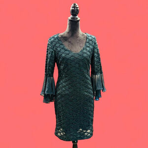 Emerald Deep Green Holiday Party Bell Sleeve Sheath Dress 6
